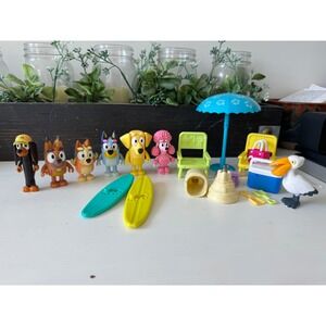 Bluey Beach Day Figure Playset Bandit Bingo Snickers Coco Luckys Dad Accessories